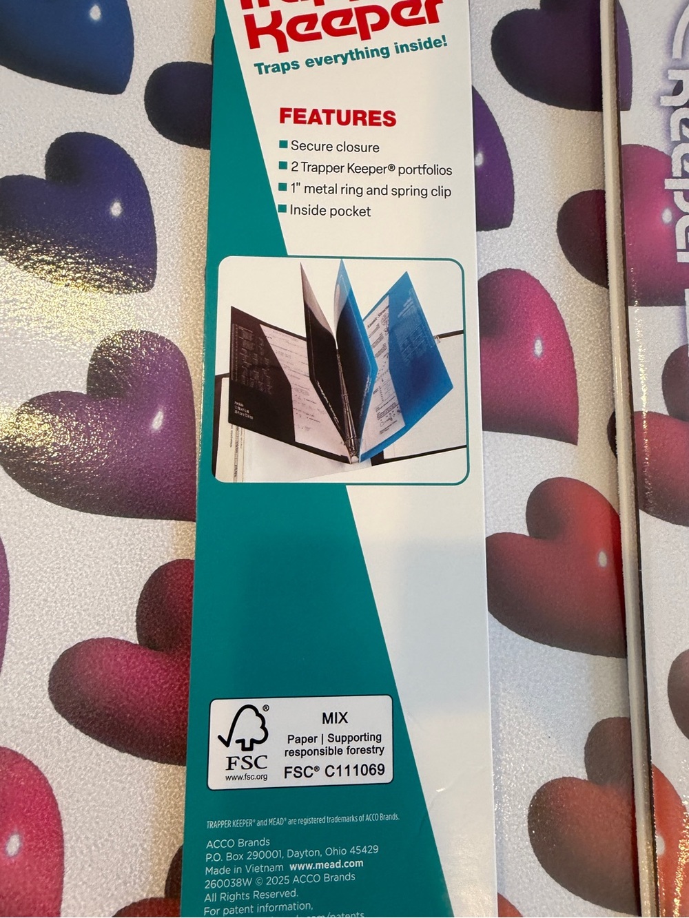 New The Original Trapper Keeper 1" Three Ring Binder + 2 Folders Rainbow Hearts - Picture 2 of 5